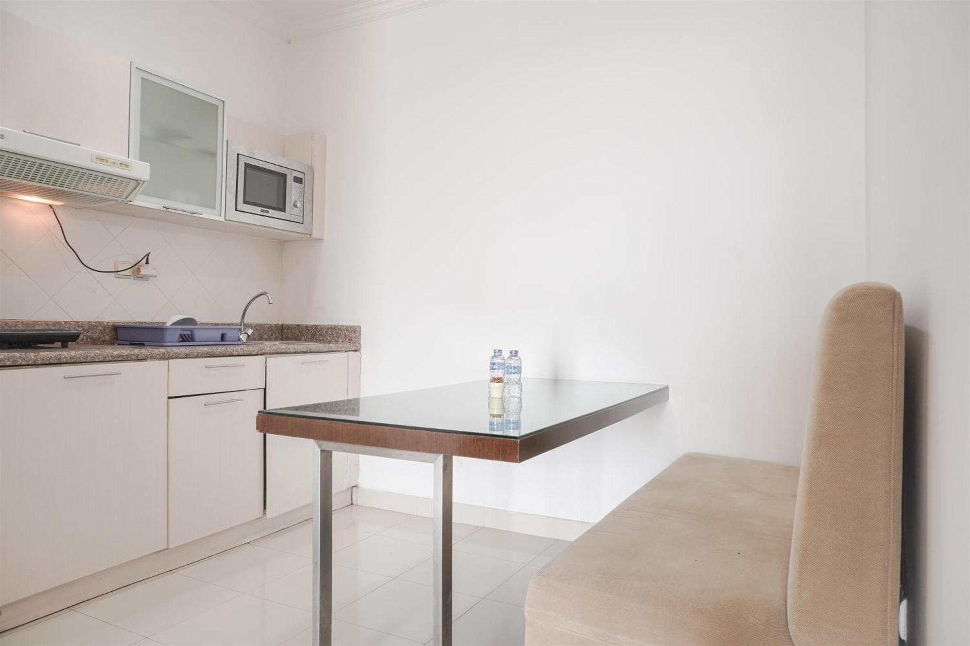 Cozy And Tidy 1br At The Bellezza By Travelio * Jakarta